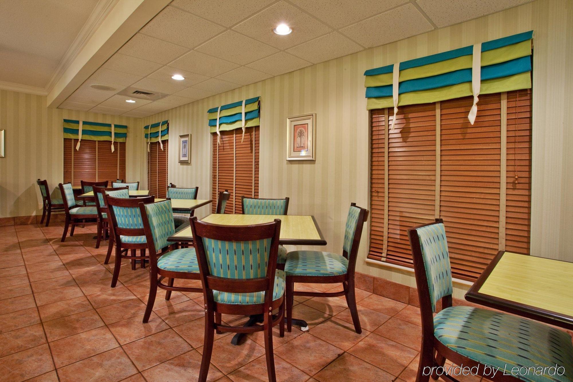 Holiday Inn Express Saint Simons Island By Ihg St. Simons Island Ресторан фото