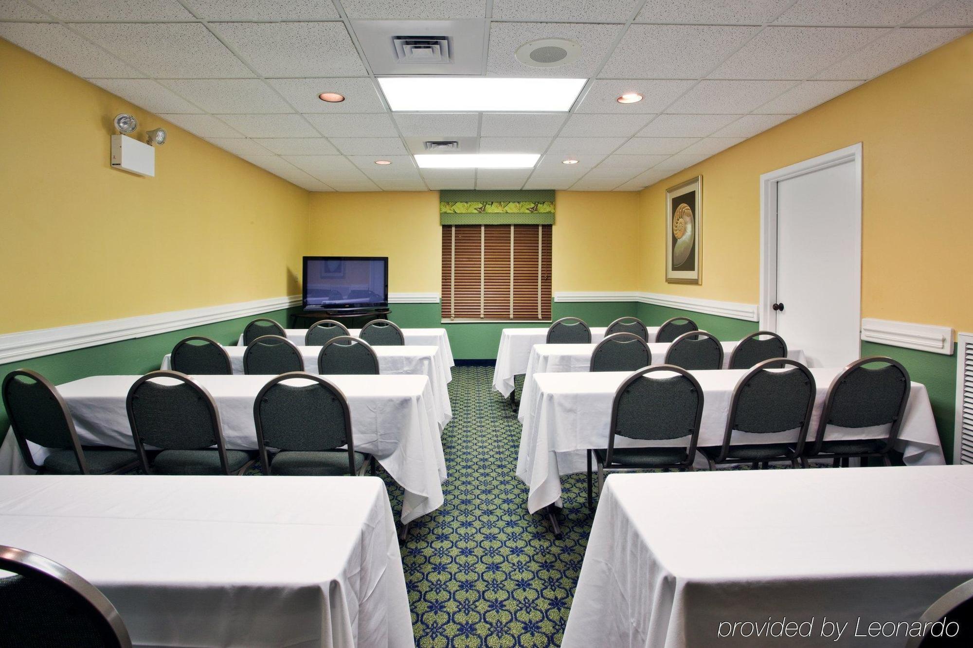 Holiday Inn Express Saint Simons Island By Ihg St. Simons Island Зручності фото